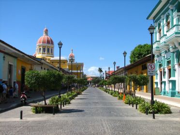 La rue la plus touristique de Granada a d&eacute;j&agrave; &eacute;t&eacute; r&eacute;nov&eacute;e (gr&acirc;ce &agrave; des fonds espagnols)