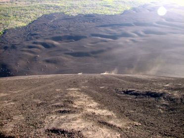 Le volcano boarding, le dernier sport à la mode au Nicaragua !