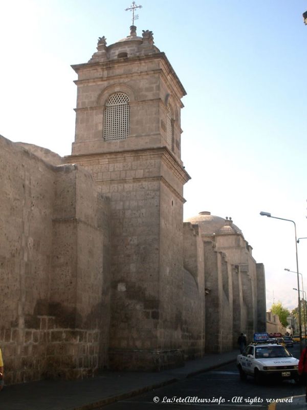 L'exterieur du couvent Santa Catalina
