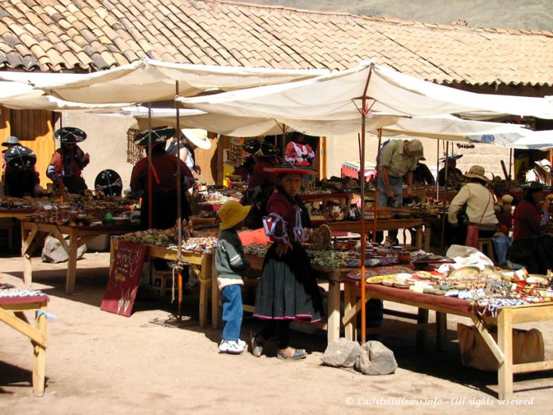 Marché artisanal péruvien