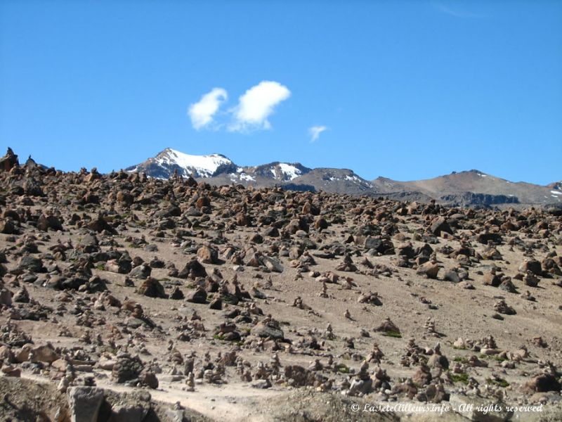 Apachetas au col de Patapampa