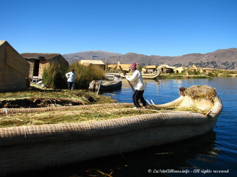 Aux îles Uros, on vit sur l'eau...