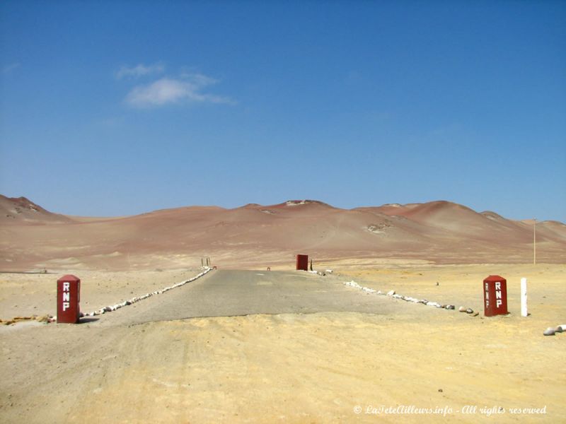 Entrée dans la réserve nationale de Paracas