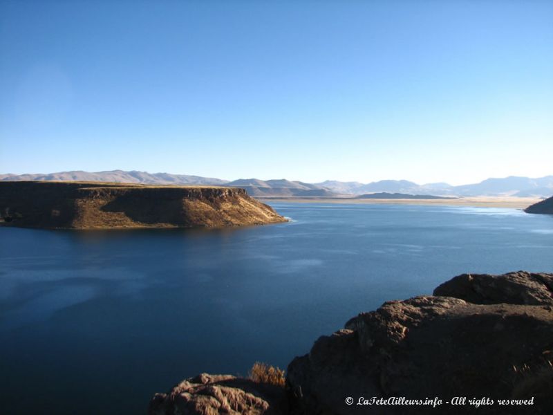 Le site domine le lac Umayo