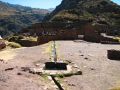 D'ingénieuses petites rigoles permettaient de canaliser l'eau vers le bain de l'Inca