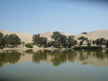 Huacachina, une oasis dans le d&eacute;sert p&eacute;ruvien