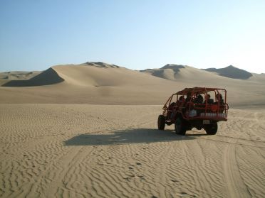 C'est parti pour une petite balade en buggy dans les dunes