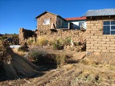 La maison o&ugrave; T&eacute;odora et sa famille nous accueillent