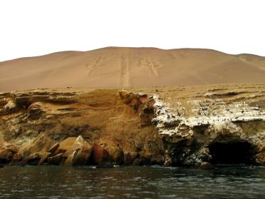 Ce g&eacute;oglyphe, surnomm&eacute; le cand&eacute;labre et trac&eacute; par la civilisation Paracas, reste un myst&egrave;re