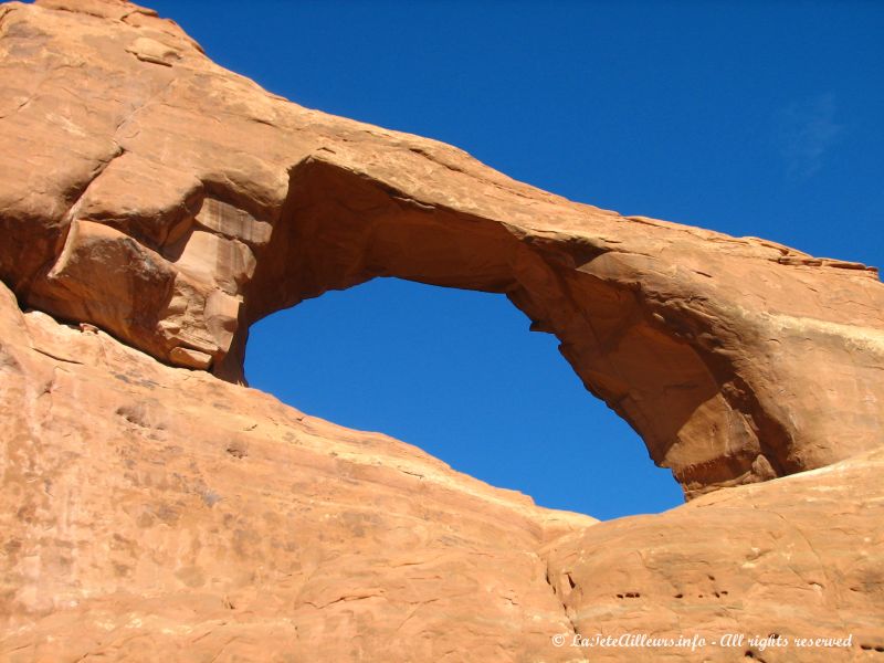 La Skyline Arch, vue de plus pres