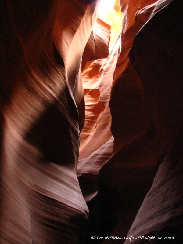 Jeux de lumiere dans l'Antelope Canyon