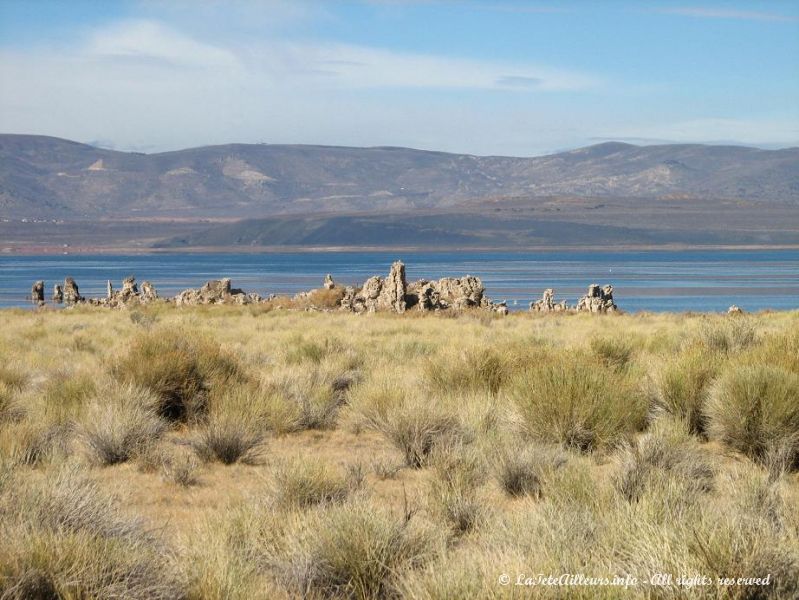 On approche du Mono Lake