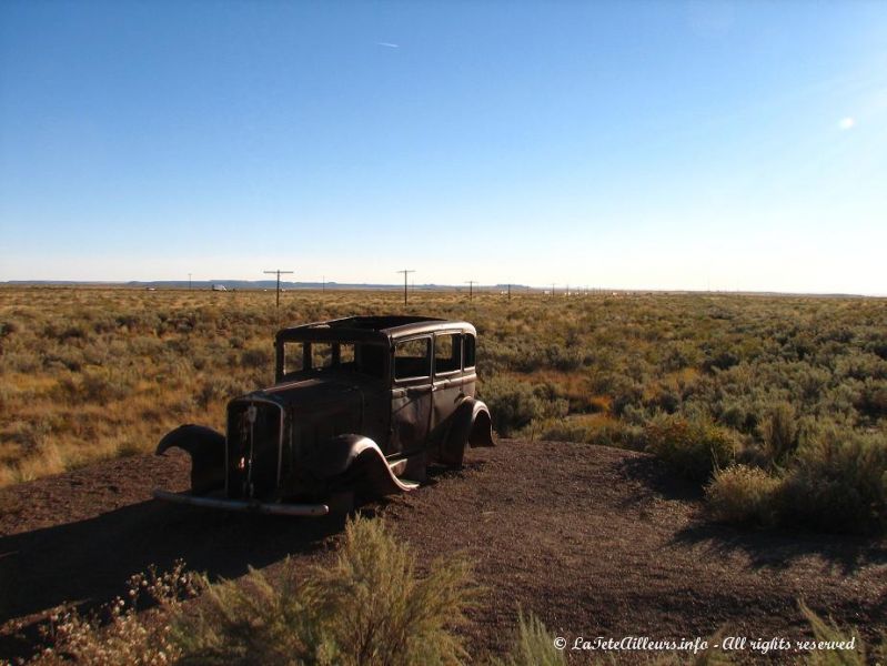 Cette vieille voiture nous rappelle qu'ici passait autrefois la celebre route 66