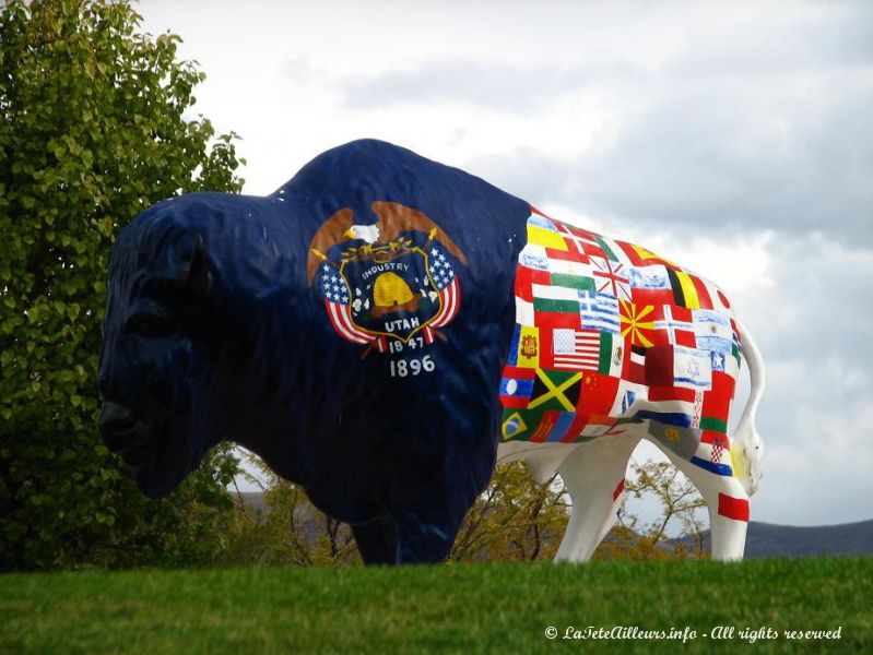 Un bison arborant les couleurs mormonnes