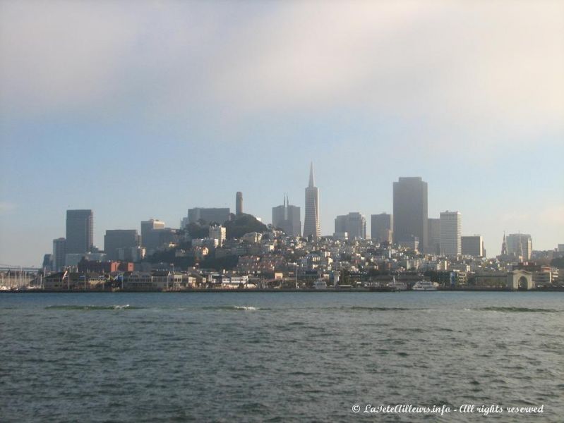 La brume se leve enfin et laisse apparaitre la belle ville de San Francisco