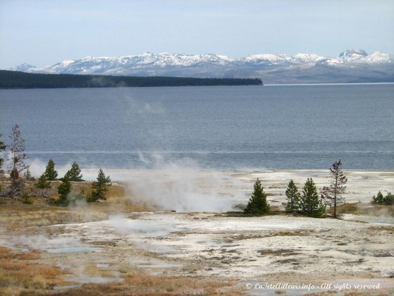 Le site de West Thumb, au bord du lac Yellowstone 