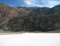 Badwater est une vaste etendue d'eau salee, un desert de sel