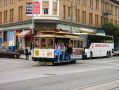 Les vieux cable-cars de San Francisco font encore la joie des touristes