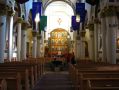 A l'interieur de la cathedrale