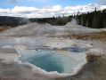 La Heart Spring devant le Lion Group, a l'Upper Geyser Basin