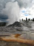 Castle Geyser en pleine eruption !