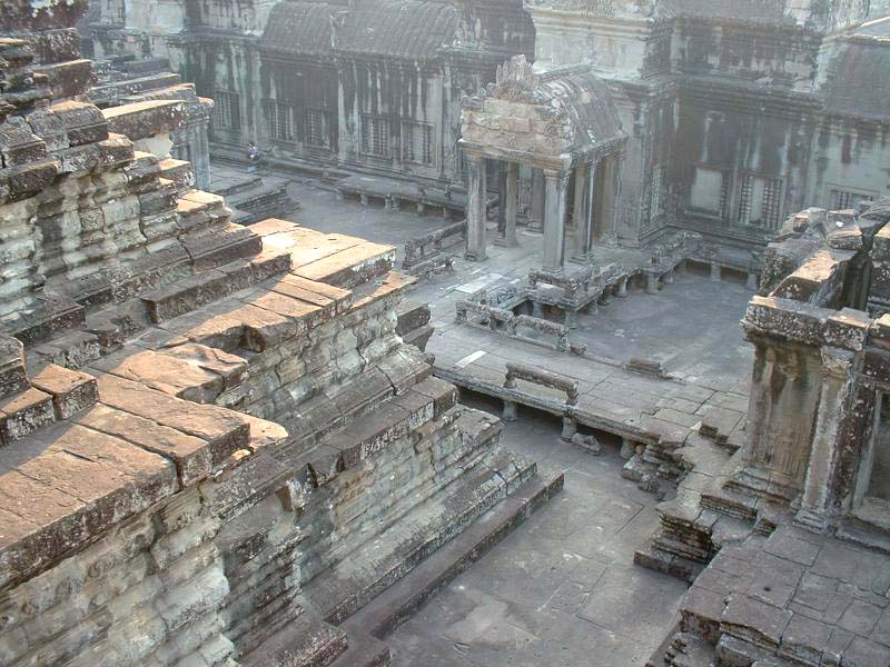 A l'intérieur d'Angkor Wat