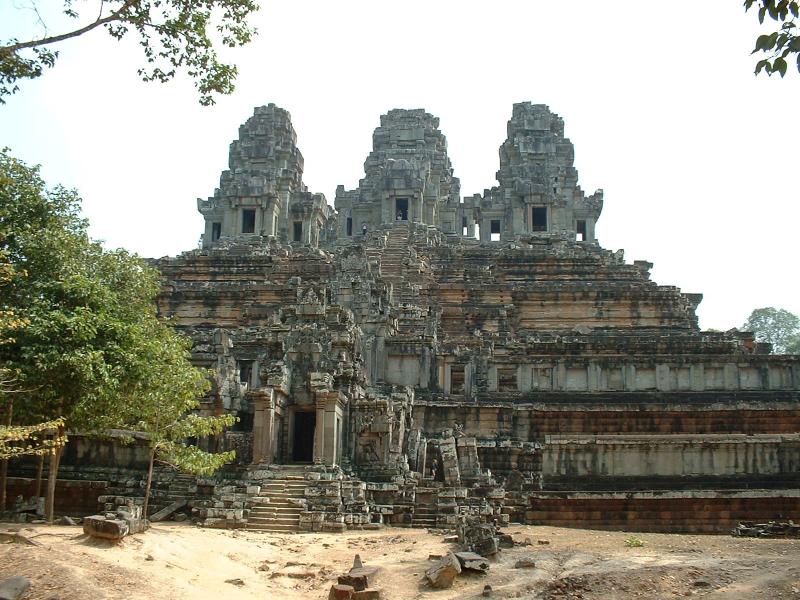 Le Ta Keo, un temple montagne d'un cinquantaine de mètres de haut