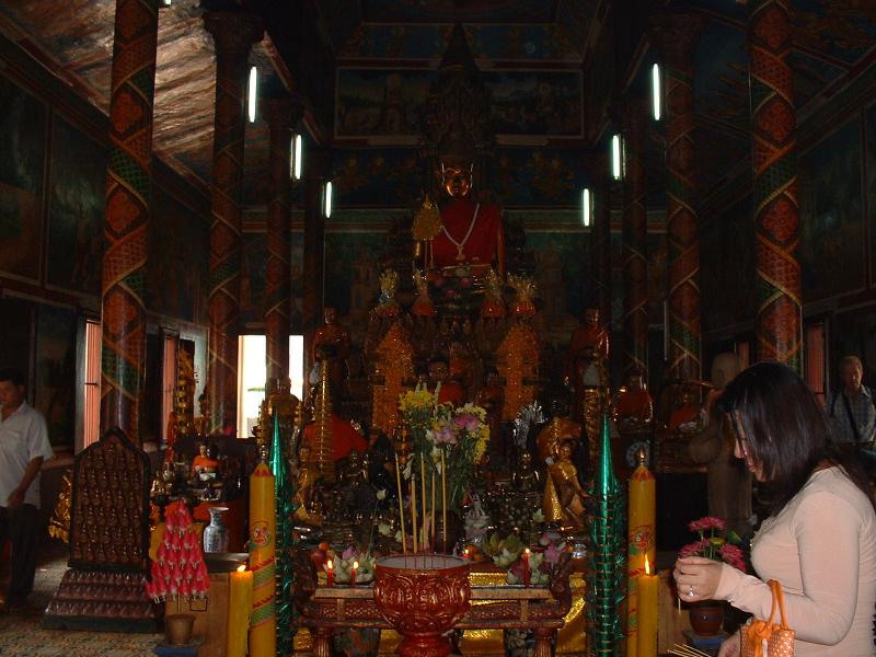 A l'intérieur du Wat Phnom