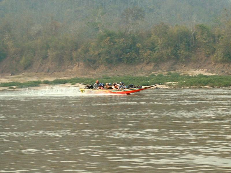 Pour l'instant, on regarde passer les speed-boats de loin, mais demain, il va falloir se lancer !