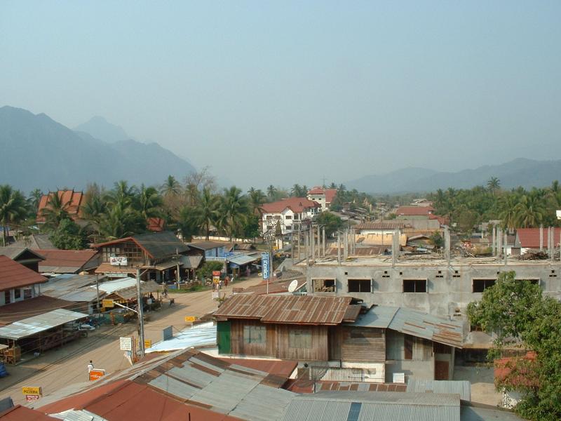 La rue principale de Vang Vieng