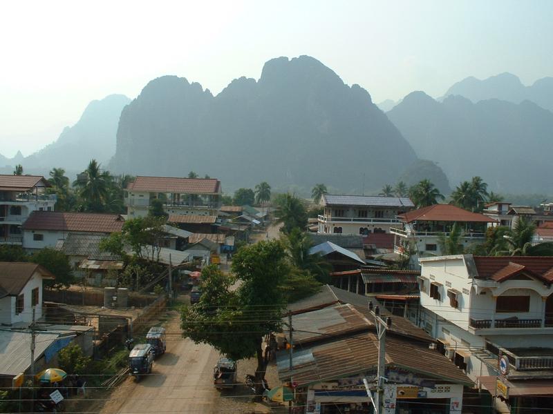 La région, magnifique, mérite bien son nom de baie d'Along Lao