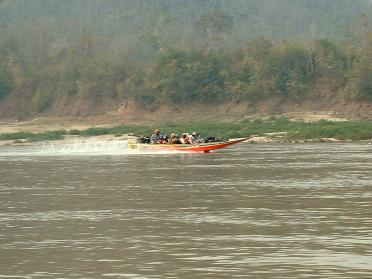 Pour l'instant, on regarde passer les speed-boats de loin, mais demain, il va falloir se lancer !