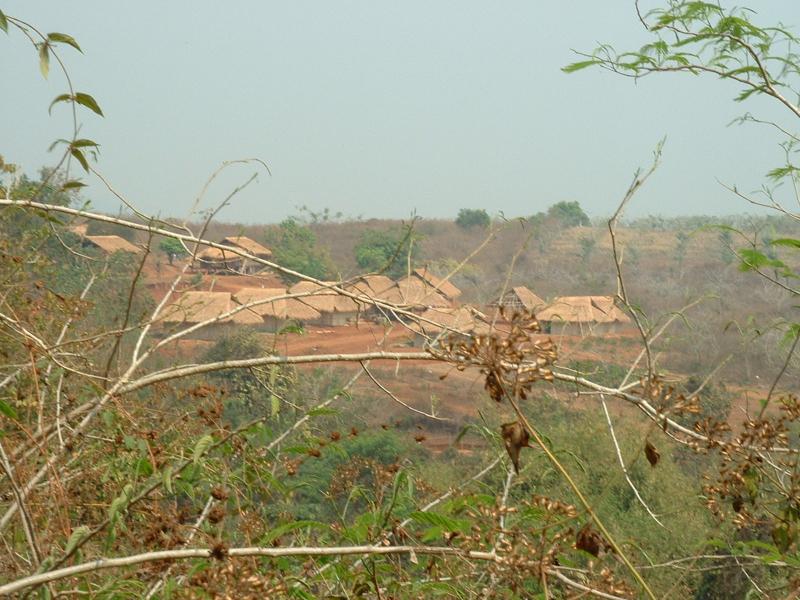 Le ''village'', vu de loin