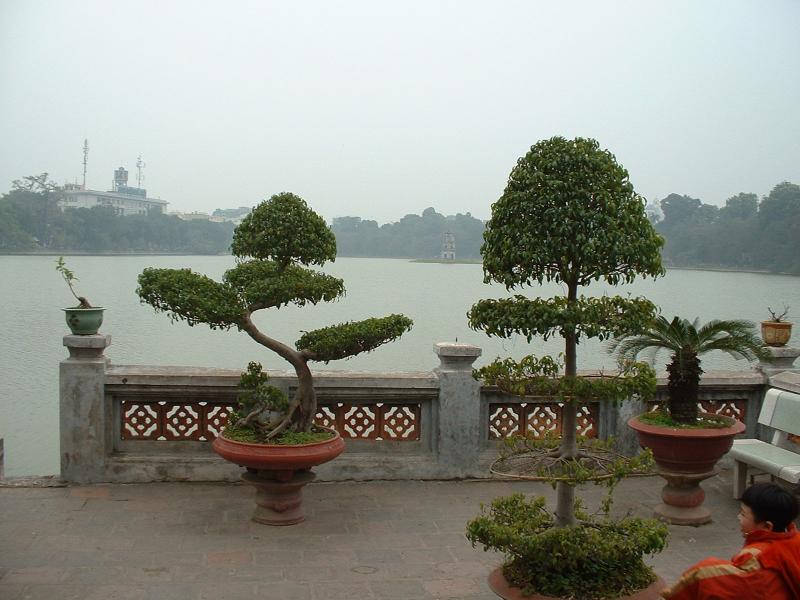 Une vue du lac depuis le temple Ngoc Son