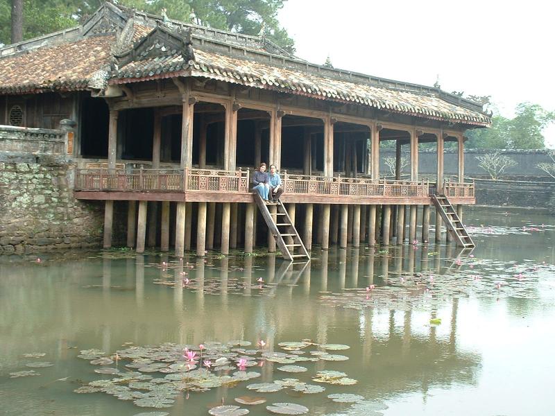 A l'intérieur du tombeau de Tu Duc 01