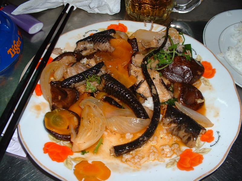 Et pour finir la journée, un petit plat de serpent ?