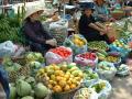 Un stand au marché aux fruits