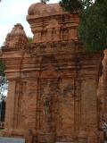 Construites en brique rouge, les tours de Po Nagar sont en cours de restauration