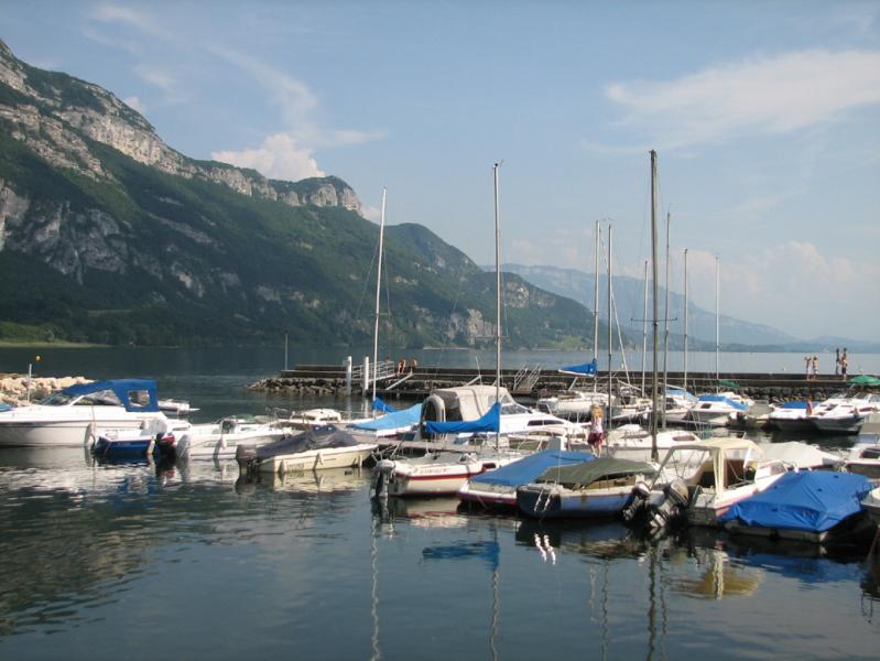 Le petit port situé à l'extrémité nord du lac du Bourget