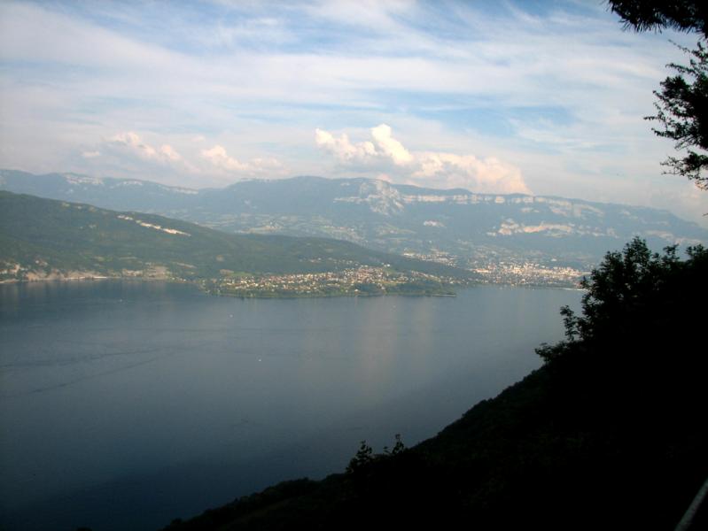 Au fond à droite, Aix-les-Bains