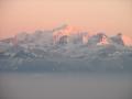 Au coucher du soleil, le Mont-Blanc se teinte de rose